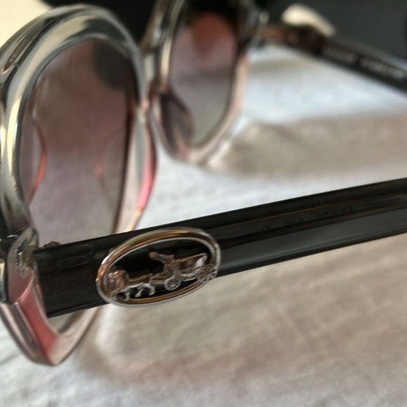 Coach: Gray Horse & Carriage (L1147) Burgundy Gradient Sunglasses with case - Picture 6 of 16